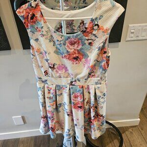 Floral Cream Mini Vintage La Chateau